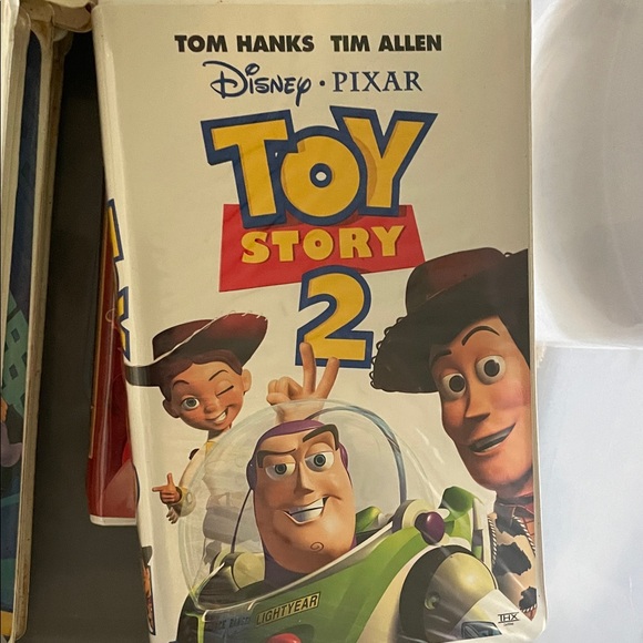 34 Vintage VHS bundle - Picture 9 of 15